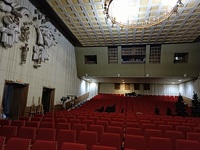 Одежда сцены и механизм занавеса: шпаргалка для заказа